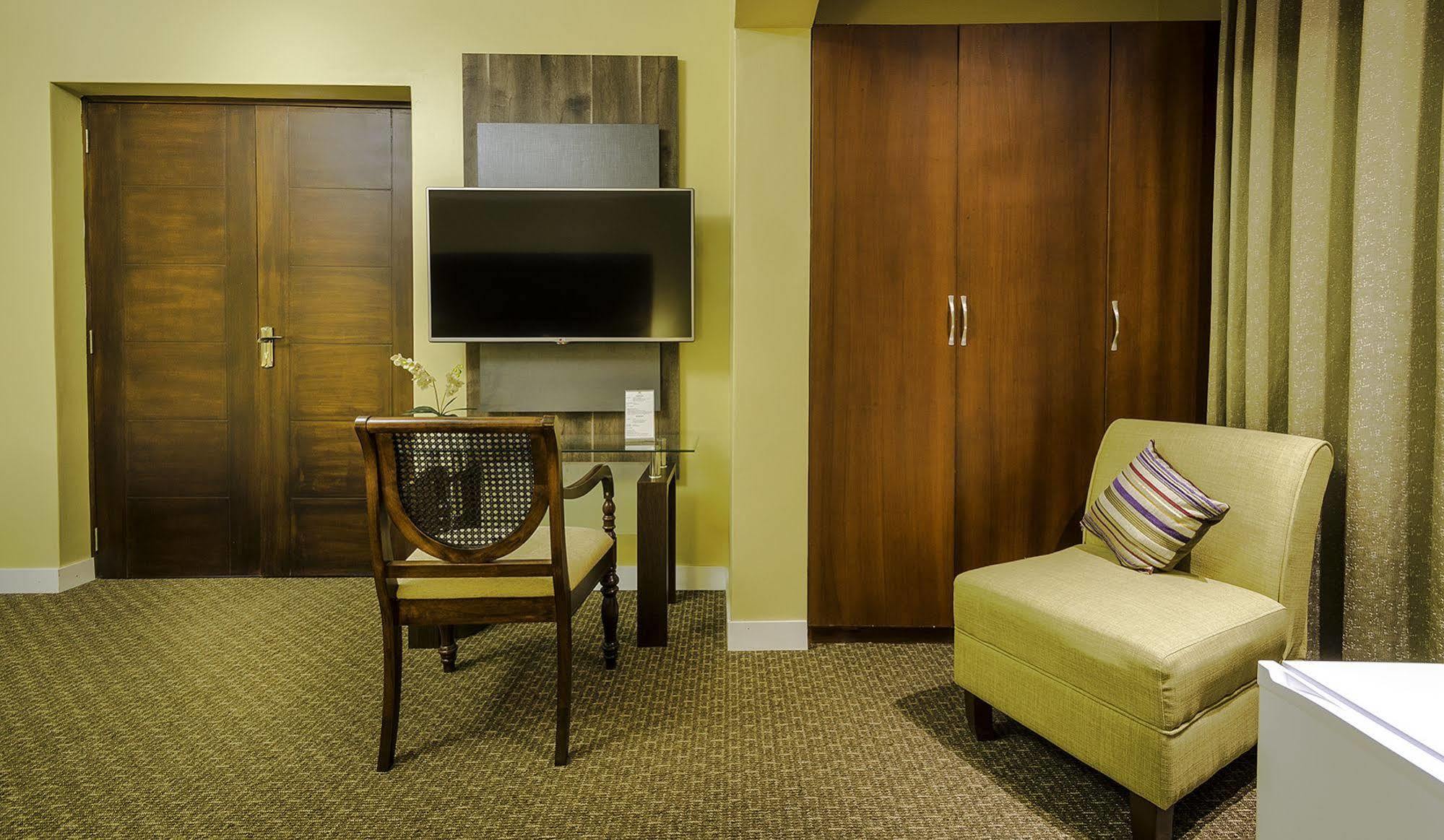 Los Leones Hotel Boutique Янауара Экстерьер фото